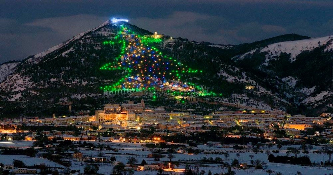 L'Albero di Natale più Grande del Mondo - gubbio